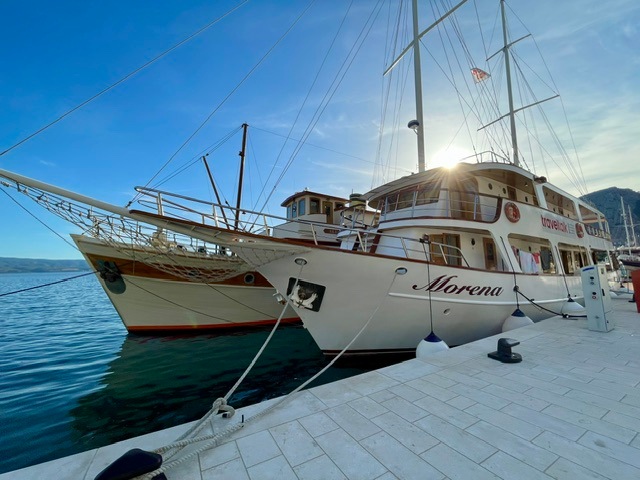 Travel Talk Tours small boat cruise on SS Morena